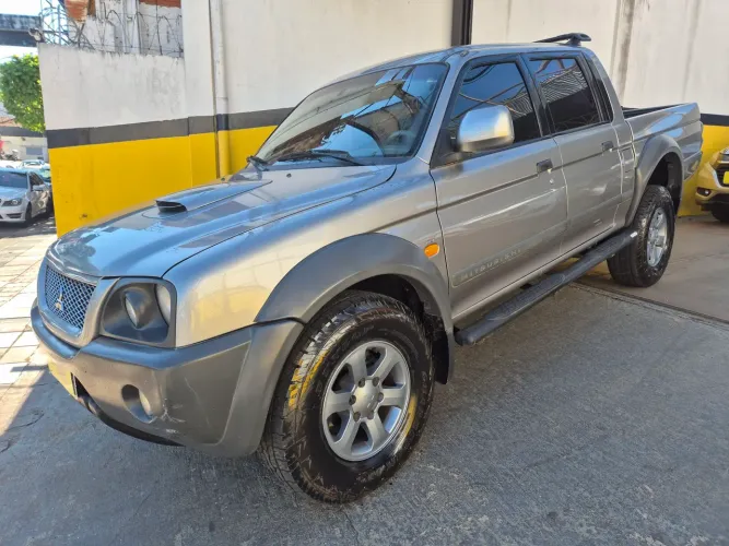 Mitsubishi L200 Outdoor GLS 2.5 4X4 CD TDI Diesel 2012
