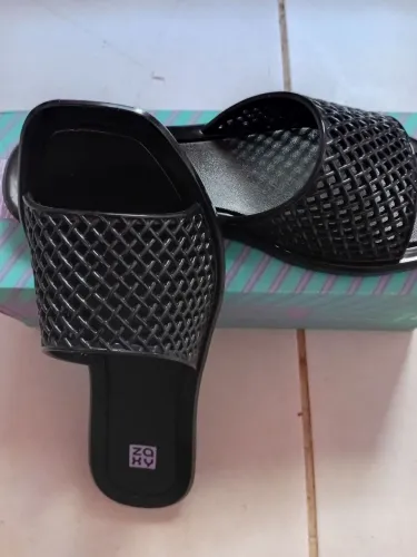 Vendo um chinelo feminino zaxy ,mais informações no chat