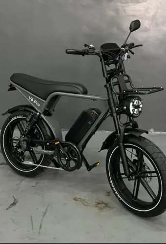 Bicicleta Elétrica V8 Pro 1 ano 26 pneus lisos . quadro cinza