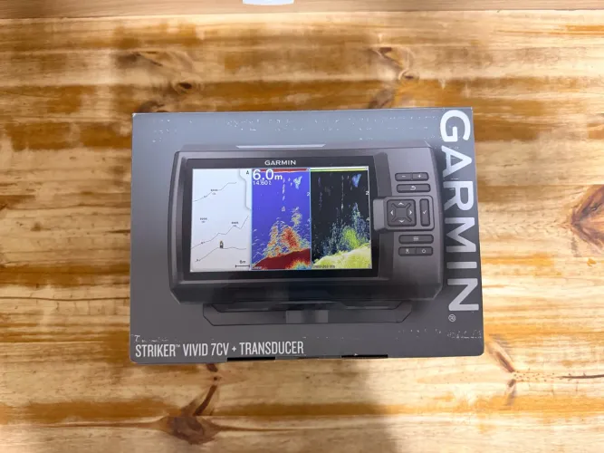Sonar Garmin Striker Vivid 7cv + Transdutor GT20-TM - Novo