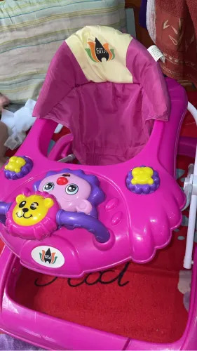 Andajar de bebê menina