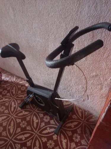 BICICLETA ERGOMÉTRICA