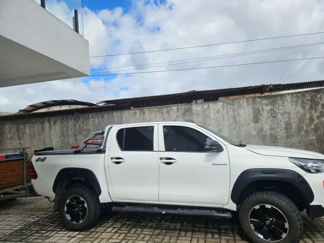 Rodas 17 tipo off-road hilux