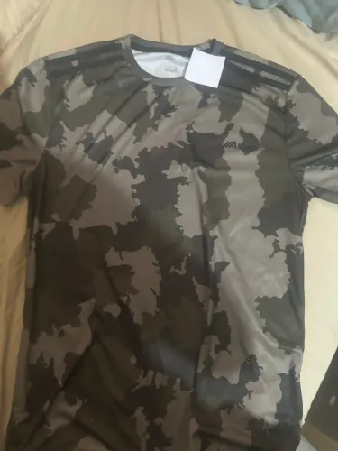 camiseta camuflada Ace, Nova.