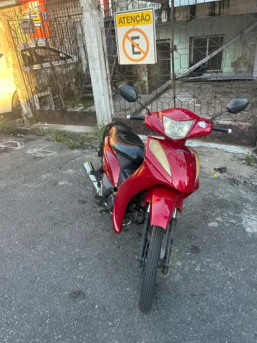 Vendendo porque eu comprei outro ? moto ótima nunca me deu trabalho