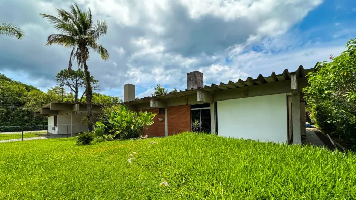 Casa à venda no Condomínio Granville em Guarujá