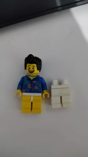 Minifigura lego cadê minha calça ( lego movie )