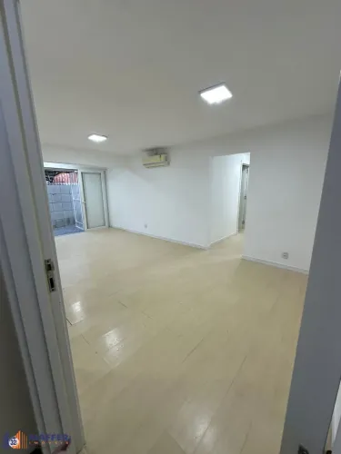 Apartamento com 3 Quartos, térreo com pátio privativo, 1 vaga coberta à Venda, 8