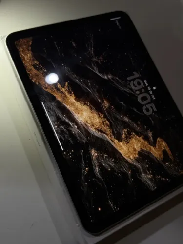 iPad 11