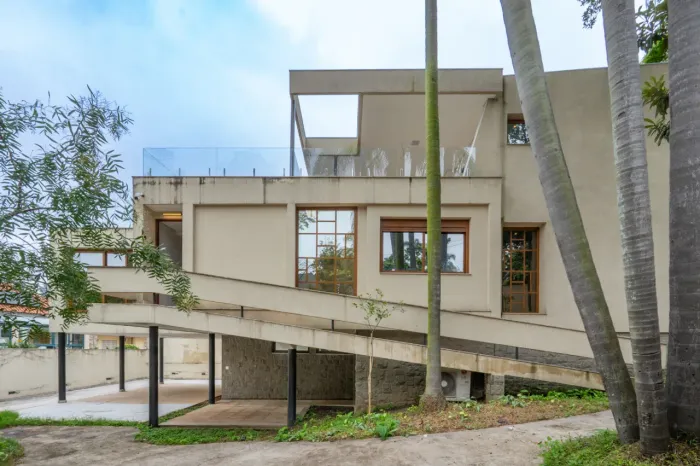 Casa para venda em Pacaembu com 4 quartos, sendo 2 suítes, 542m²
