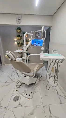 Cadeira Odontológica Completa OLSEN com ultrassom GNATUS