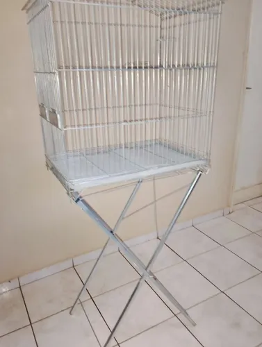 Viveiro com suporte flexível e removível