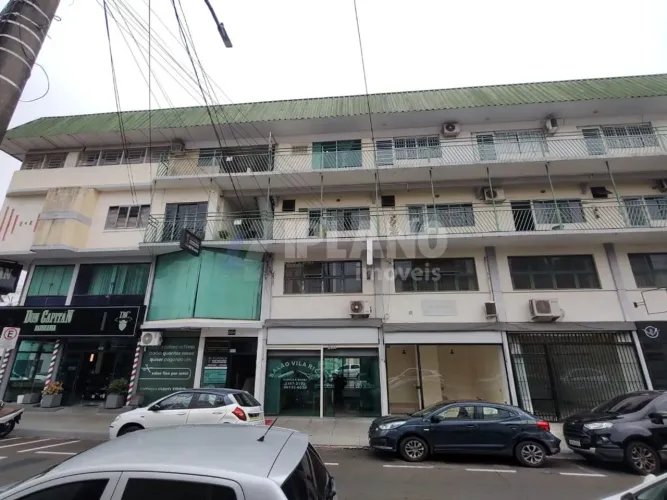 SALA COMERCIAL, EM ÓTIMA LOCALIZAÇÃO, COM ELEVADOR, ESCADA, NO 1 ANDAR, COM GRANDE VISTA .