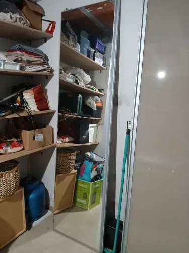 Portas de espelho de correr.