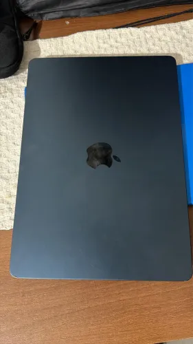 MacBook m2 8gb Usado por 1 ano