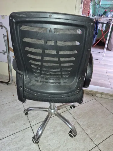 Cadeira com apoio dos braços