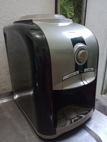 Gelagua esmaltec semi novo