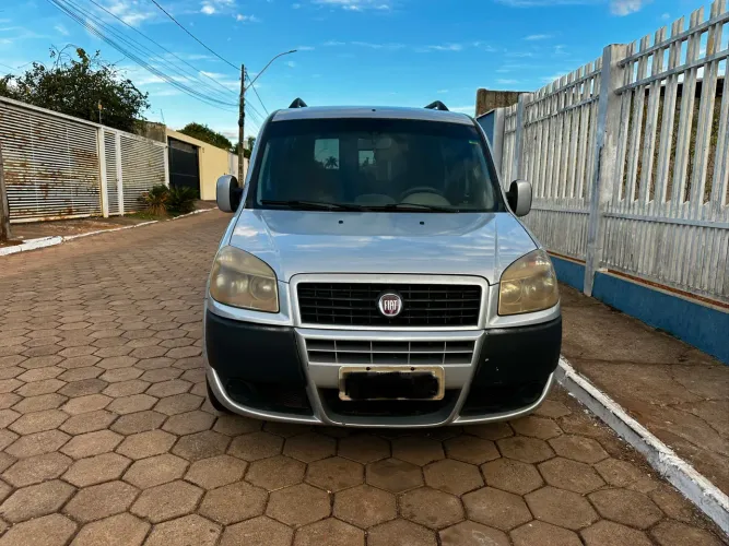 Fiat Doblo Essence 1.8 Flex 16V 5P 2013