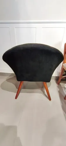 Poltrona redonda preta