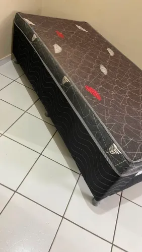 vende se cama de solteiro 3 meses de uso