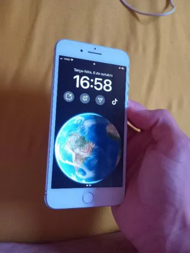 iPhone 8 Plus
