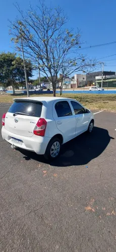 Toyota Etios XS 1.5 Flex 16V 5P Mec. 2014