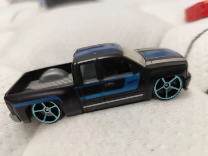 Hot Wheels Chevy Silverado