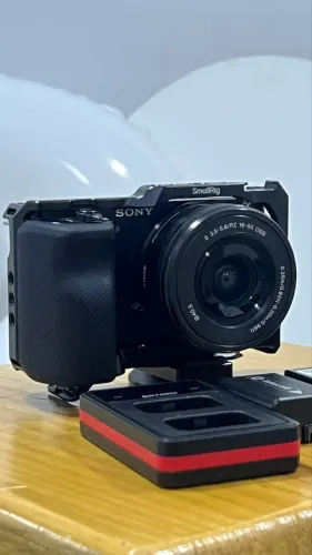 Câmera Sony Zve10