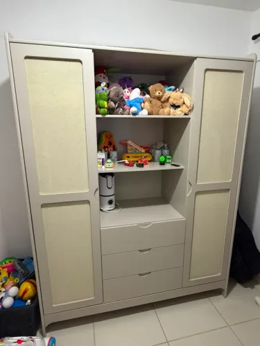 GUARDA ROUPAS INFANTIL