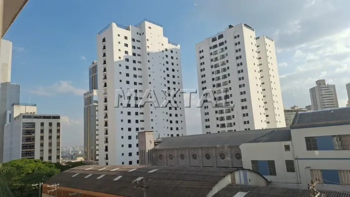 Apartamento de 100 m² em Santana, com 2 dormitórios, 1 suíte, sala com 2 ambientes, banhei