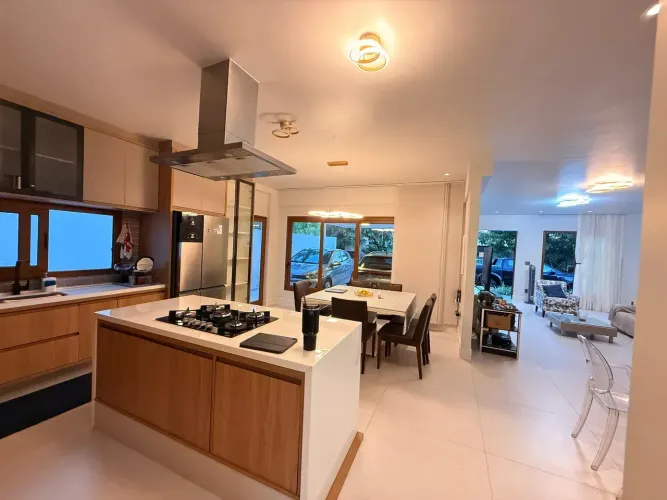Casa Térrea, 4/4, Piatã, Fino Acabamento, Cond. Alto Padrão, R$ 2.150.000