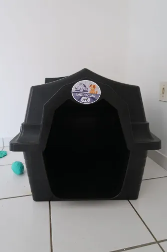 Vendo casinha de cachorro usada