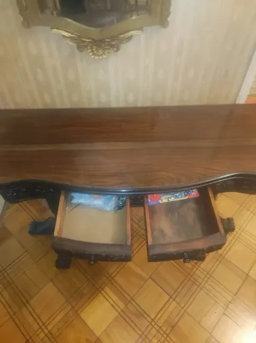 Aparador/escrivaninha Em Imbuia Maciça Que Vira Mesa 120x92cm - Tampo Extensível