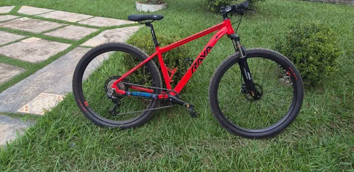 Bicicleta Mountain Bike, Rava