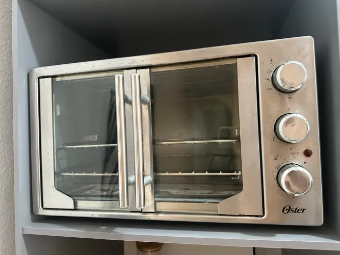 Forno e Fritadeira Sem Óleo Oster 42L French Door 2 em 1