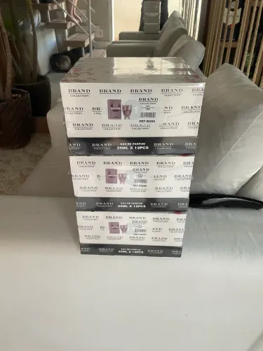 Caixa fechada de perfume pra revenda