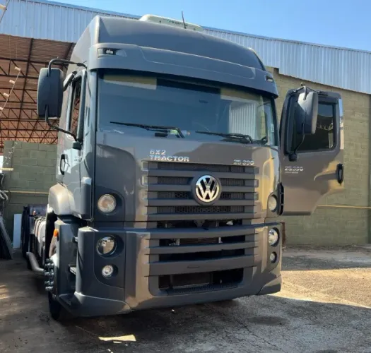Volkswagen Constellation 25.390 6x2 Tractor - Cavalo Mecânico