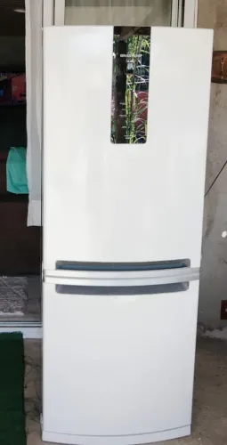 Estou vendendo essa geladeira Frost Free Brastemp inverter