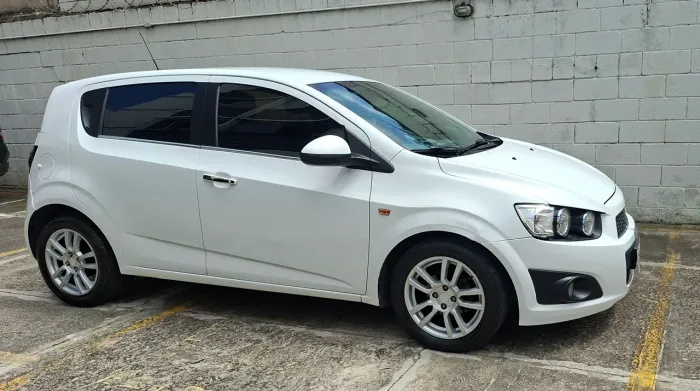 Chevrolet Sonic HB LTZ 1.6 16V Flexpower 5P Mec. 2013