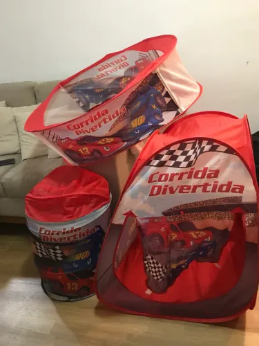 Vendo os 3 piscina de bolinha,toca e porta brinquedo as 3 peças por 70 reais