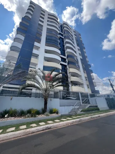 Apartamento Alto Padrão - TRES PODERES