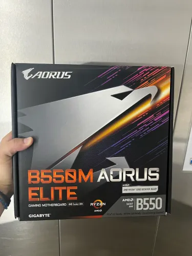 Placa mãe B550M aorus elite - lacrada