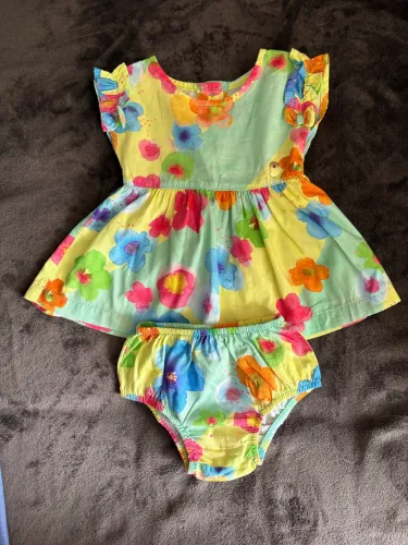 Conjunto Alphabeto, em algodão, Tam 3 a 6 meses, vestido e calcinha