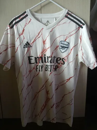 3 camisas de time juntas por apenas R$100