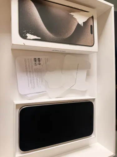 iPhone 15 Pro Max · Titânio Natural · 256GB impecável - caixa e itens originais