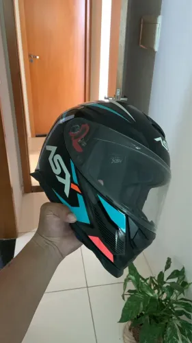 Capacete
