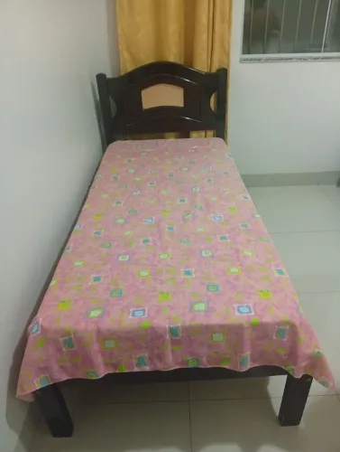 Cama de solteiro com colchão