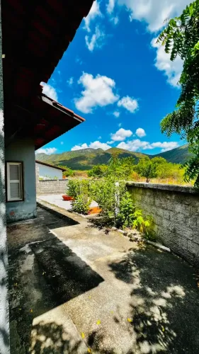 EXCELENTE CASA VISTA PRA SERRA /Residencial Nova Jerusálem