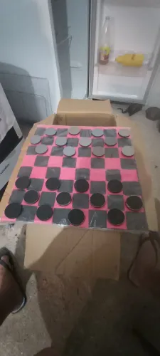 2 em 1 xadrez e damas kit com todas peças de  incluindo o tabuleiro ambos jogos