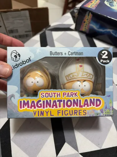 Actions figures Kodrobot South Park, imaginationland Buttets e Cartman; não tem no BR